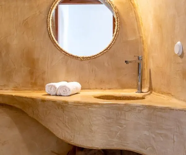 Caval I 3* Fira (Santorini)